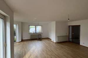 Großes Einfamilienhaus mit Garage und weiteren Parkplätzen in Schlebusch / Steinbüchel (ruhige Lage) – Die vollständige Adresse der Immobilie erhältst du vom Anbieter., 51375 Steinbüchel, Leverkusen – Vorschaubild 16