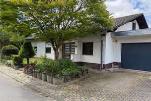 Großzügiges Einfamilienhaus mit 8 Zimmern in Mörlenbach