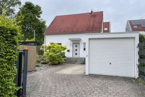 Freistehendes Einfamilienhaus - Ruhig und zentral in Maichingen – Die vollständige Adresse der Immobilie erhältst du vom Anbieter., 71069 Sindelfingen – Vorschaubild 1