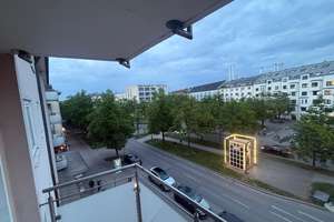 Frisch kernsaniertes Single-Juwel direkt an der U-Bahn!Erstbezug mit neuer Küche in Thalkirchen 