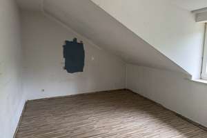 NUR MIT WBS (3 Personen) - helle Dachgeschosswohnung – Börsenstraße 118, 42657 Burg/Höhscheid, Solingen – Vorschaubild 3