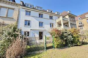 Wohnung mit Gartenterrasse in bester Villen-/Stadtlage