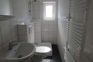 Günstige Wohnung in FH-Nähe komplett saniert! – Tiefe Allee 24, 24149 Neumühlen-Dietrichsdorf, Kiel – Vorschaubild 3