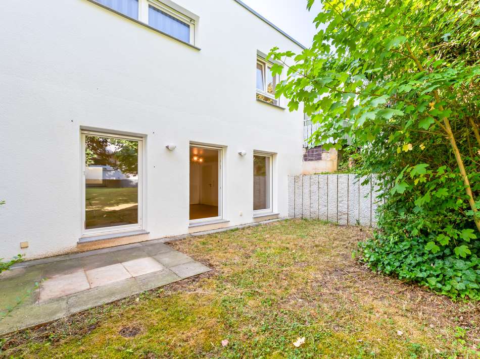 Hobbyraum UG mit kleinem Garte