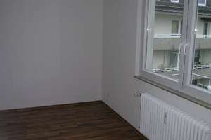 Wuppertal-Neuenteich! Renovierte 3 Zimmer-Wohnung mit Balkon – Untersteinenfeld 6, 42107 Elberfeld, Wuppertal – Vorschaubild 7