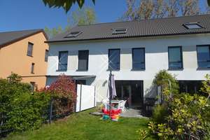 Ein neues Zuhause für die ganze Familie – Modernes Wohnen in Alt-Hohenschönhausen! – Die vollständige Adresse der Immobilie erhältst du vom Anbieter., 13053 Alt-Hohenschönhausen, Berlin – Vorschaubild 1