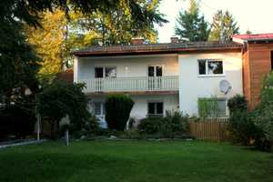 Helle, freundliche 3-Zi-Wohnung in 2-Fam-Haus mit Südbalkon in ruhiger, grüner Lage – Brunhildenstrasse 39, 85579 München (Kreis) – Vorschaubild 2