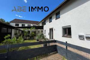 Haus mit 2 großen Whg., Büroräumen und großer Halle für Gewerbe – Die vollständige Adresse der Immobilie erhältst du vom Anbieter., 89447 Zöschingen – Vorschaubild 1