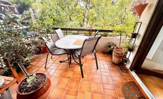 Gut geschnittene 3 ZKB-ETW mit großer Loggia in MA-Neuostheim im 4 FH.