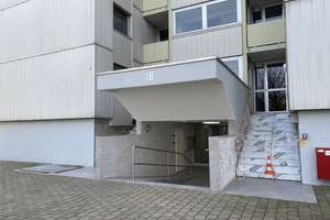 Weitblick garantiert – 3-Zimmer-Wohnung mit Loggia und Gemeinschaftsschwimmbad in Ludwigsfeld – Breslauerstraße 18, 89231 Neu-Ulm – Vorschaubild 3