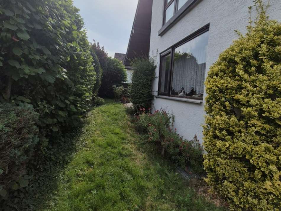 garten seitlich..