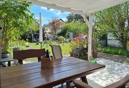 Terrasse mit Garten