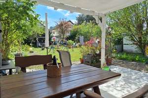 Attraktives Einfamilienhaus mit großzügigem Garten und Garage