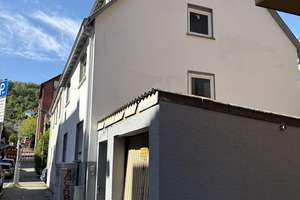 3-Familienhaus mit Einzelgarage in Stuttgart-Süd !!! Top Kapitalanlage ca. 6 % Rendite !!! – Die vollständige Adresse der Immobilie erhältst du vom Anbieter., 70199 Heslach, Stuttgart – Vorschaubild 2