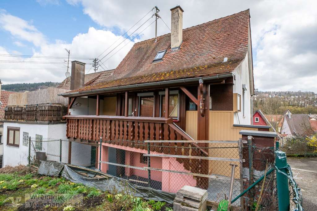 Immobilie in Calw - Kleines EFH - bereit für die Kernsanierung in Calw! - Bild 1