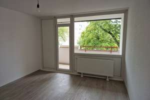 Da kommt man gern Heim. Komplett renovierte 2-Zimmer-Wohnung mit Balkon!