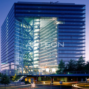 Einzigartiger Blick über Düsseldorf I Exklusive Ausstattung I Vollklimatisiert