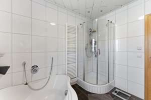 Großzügig, lichtdurchflutet und unzählige Möglichkeiten - Geräumiges Wohnhaus in Eggingen – Die vollständige Adresse der Immobilie erhältst du vom Anbieter., 89079 Eggingen, Ulm – Vorschaubild 10