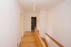 Schöne, große Maisonette-Wohnung mit 4 Zimmern, 2 Bädern + Balkon – Die vollständige Adresse der Immobilie erhältst du vom Anbieter., 38820 Halberstadt – Vorschaubild 13