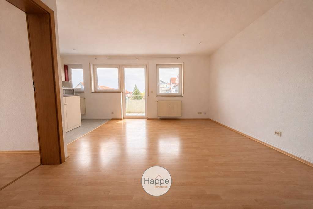 Immobilie in Niedernhall - Gemütliche 3-Zimmer-Wohnung mit großem Balkon und Blick ins Kochertal - Bild 1