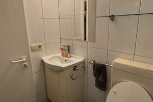 Stilvolle 1-Zimmer-Souterrain-Wohnung in Augsburg – Jakoberstraße 33, 86152 Augsburg – Vorschaubild 2