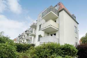 Vermietete Etagenwohnung mit Balkon & Tiefgaragenstellplatz ! – Dresden – Vorschaubild 2