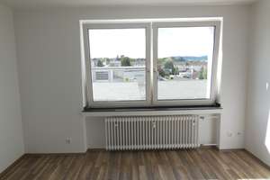 Kleine Helle Wohnung mit neuem Badezimmer gute Verkehrsanbindung  – Trierer Straße 244, 52078 Forst, Aachen – Vorschaubild 3