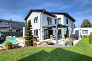 +++Bibertal, 
modernes und 
exklusives EFH, 
ca. 195 m² Wfl., 
Doppelgarage, 
Carport, Pool+++ – Günzburg (Kreis) – Vorschaubild 2