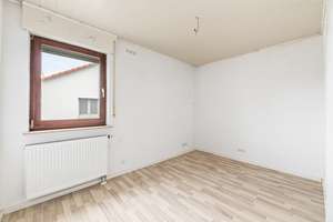 Charmante Doppelhaushälfte mit Garage in begehrter Lage von Ulm – Die vollständige Adresse der Immobilie erhältst du vom Anbieter., 89075 Eselsberg, Ulm – Vorschaubild 7