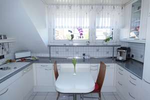 Gemütliche und preislich attraktive 3-Zimmer-Dachgeschoss-Wohnung in Rheindorf-Süd – Die vollständige Adresse der Immobilie erhältst du vom Anbieter., 51371 Rheindorf, Leverkusen – Vorschaubild 4
