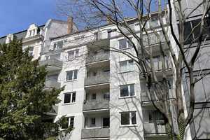 Sanierte 2-Zimmerwohnung in Bestlage des Frankfurter Westends mit Blick auf den Park