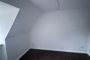 Kleine Single-Wohnung unterm Dach (28qm) – Boelckestraße 6, 24768 Rendsburg – Vorschaubild 4