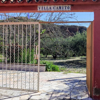 In Purchena Almería steht ein Zwei-Zimmer-Haus mit Grundstück zum Verkauf.