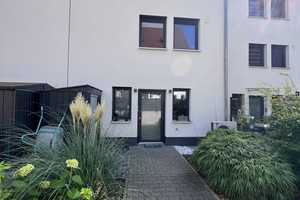 Exklusives, neuwertiges 5-Zimmer-Reihenhaus mit gehobener Innenausstattung und EBK in Großhabersdorf – Nürnberger Straße 35b, 90613 Fürth (Kreis) – Vorschaubild 6