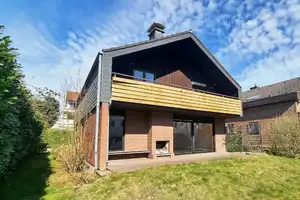 Familienfreundlich und großzügig: Freistehendes Einfamilienhaus Leverkusen-Schlebusch – Leverkusen – Vorschaubild 1