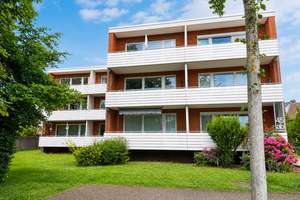 Bezugsfreie, helle 2-Zimmer-Wohnung mit Balkon im Dachgeschoss in Oldenburg Nadorst