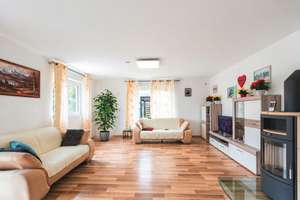Modernes Wohnhaus mit Einliegerwohnung & Burgblick – vielseitig nutzbar in Top-Randlage – Die vollständige Adresse der Immobilie erhältst du vom Anbieter., 72379 Hechingen – Vorschaubild 10