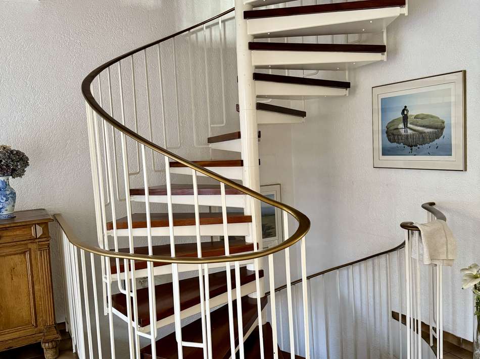 Treppe hoch ins DG