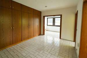 Eine Wohnung, viele Möglichkeiten – 4 Zimmer, Terrasse und Garagenstellplatz – 45134 Stadtwald, Essen – Vorschaubild 4