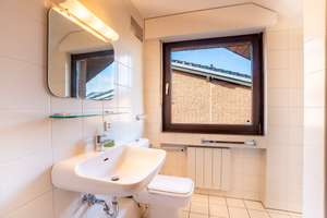 Wohnen auf fast 300 m² mit Pool, Garten und Einliegerwohnung! – Die vollständige Adresse der Immobilie erhältst du vom Anbieter., 53797 Lohmar – Vorschaubild 10