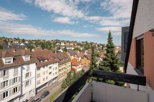 Sonniges Dachgeschoss mit weitem Blick