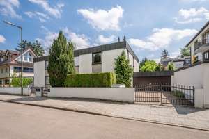 AIGNER - Zeitlose Architektur trifft großzügiges Wohnen mit Blick ins Grüne – Die vollständige Adresse der Immobilie erhältst du vom Anbieter., 80638 Nymphenburg, München – Vorschaubild 2
