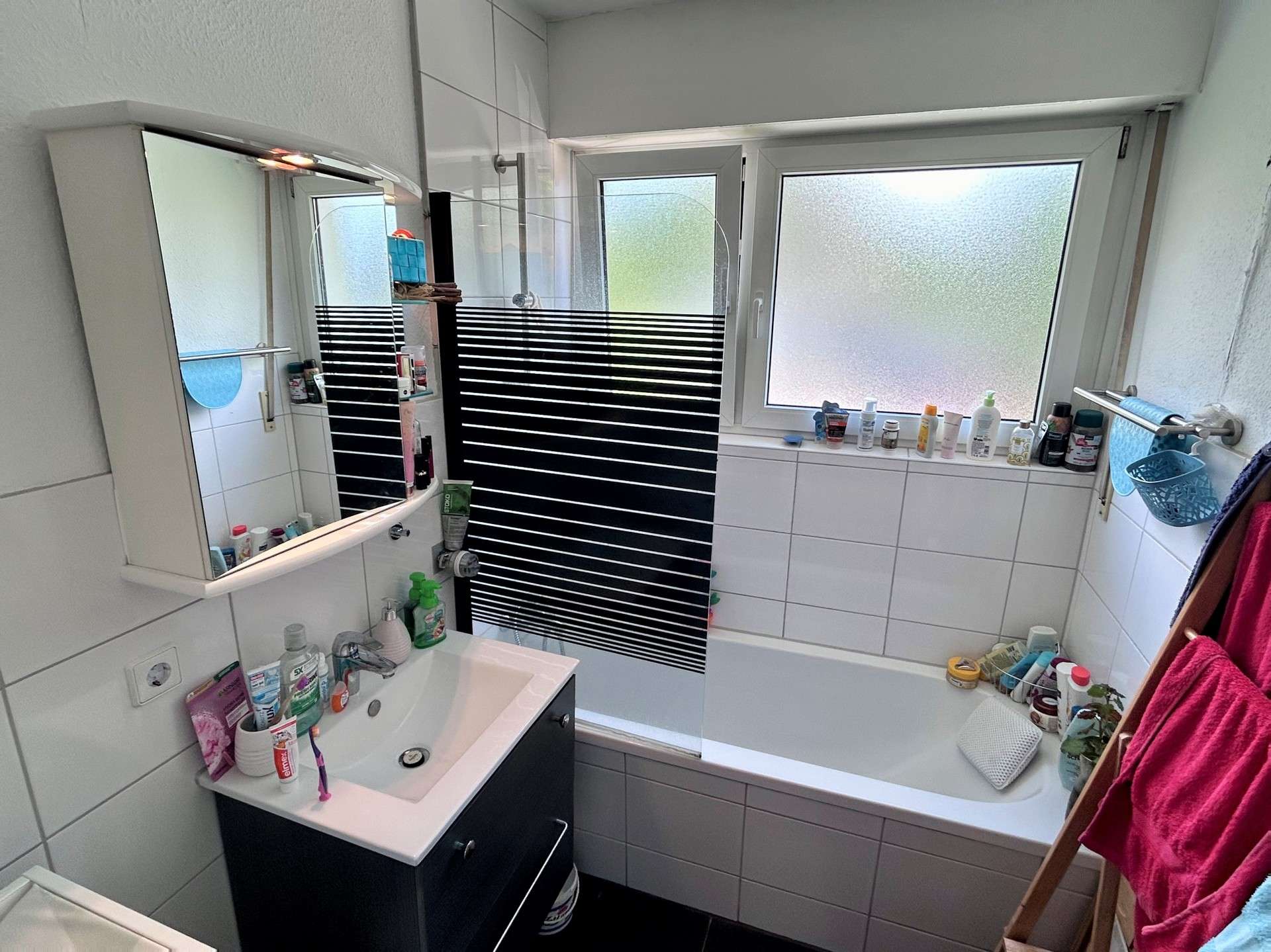 Immobilie in Altbach - Gepflegtes Mehrfamilienhaus mit 4 Wohnungen, 3 Garagen und 2 Stellplätzen - Bild 12