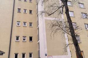 Gepflegte 2,5 -Zimmer Wohnung - nutzbar als 3-Zi.Wohnung - mit Balkon in Bogenhausen