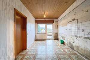 Renovierungsbedürftiges Einfamilienhaus mit Garage in Linnich- Körrenzig – Düren (Kreis) – Vorschaubild 4