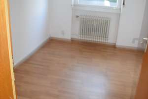 Sonnige 2-Zimmer-Wohnung mit separatem Arbeitszimmer, EBK und Balkon in Stuttgart – Sombartstr. 29, 70565 Rohr, Stuttgart – Vorschaubild 3