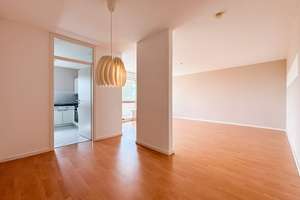 Direkt einziehen und wohlfühlen: helle 3-Zimmer-Wohnung mit Südbalkon und Tiefgarage, WI Nordenstadt – Die vollständige Adresse der Immobilie erhältst du vom Anbieter., 65205 Nordenstadt, Wiesbaden – Vorschaubild 3
