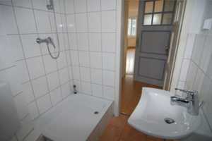Sanierte Altbauwohnung mit schönem Runderker, citynah in Elberfeld – Flensburger Straße 65, 42107 Wuppertal – Vorschaubild 1