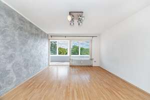 Bezugsfreie 2-Zimmer-Wohnung mit großzügiger Süd-Loggia und gepflegtem Zustand – Netzerstraße 21, 80992 Moosach-Bahnhof, München – Vorschaubild 2