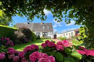 Liebevoll gepflegt- Haus mit traumhaftem Garten – Neumünster – Vorschaubild 1
